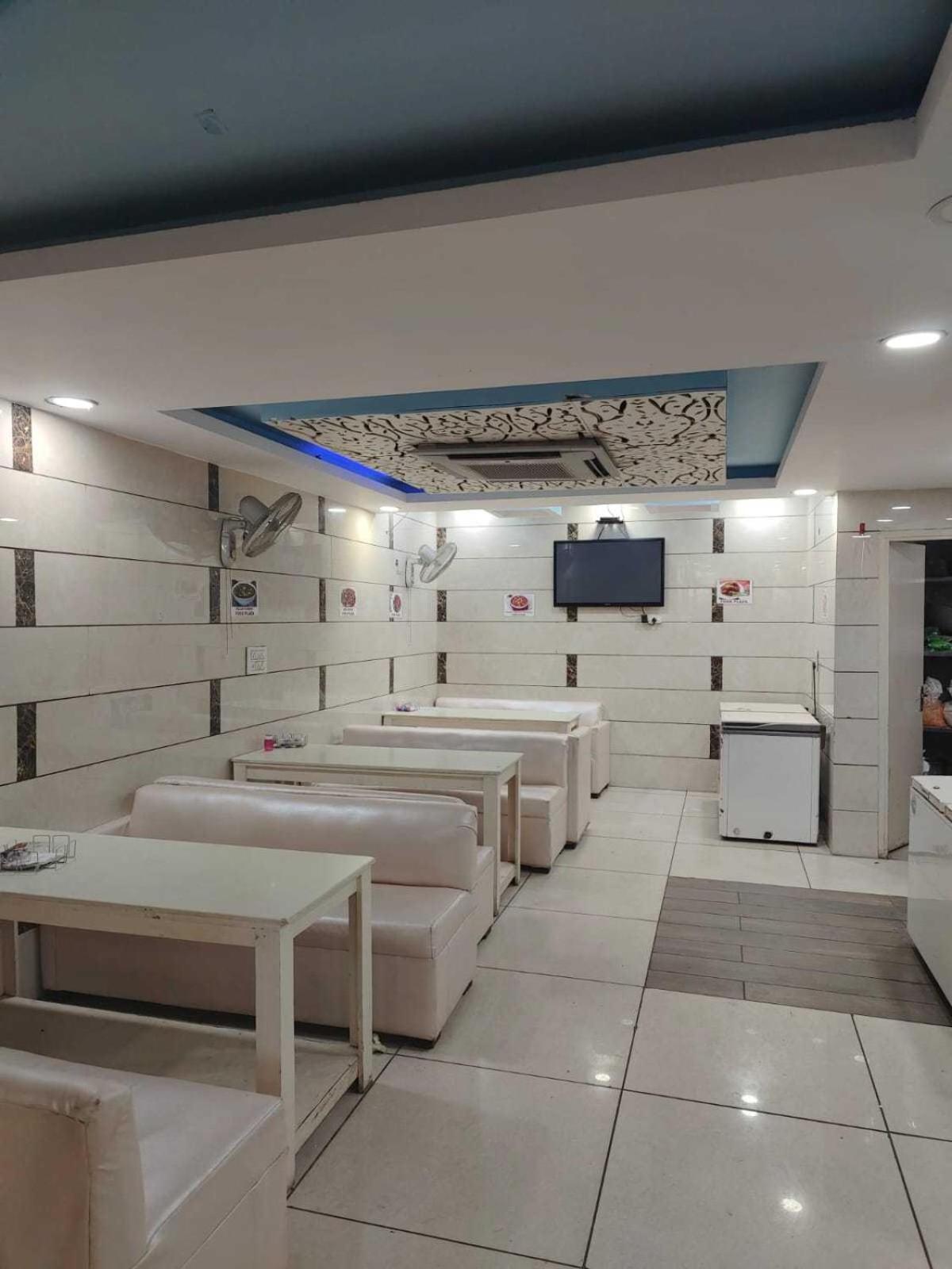 Hotel O Food Plaza Zirakpur ภายนอก รูปภาพ